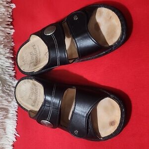 Finn Comfort Women's Sansibar Sandal